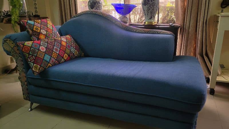 dewan/settee sofa 0