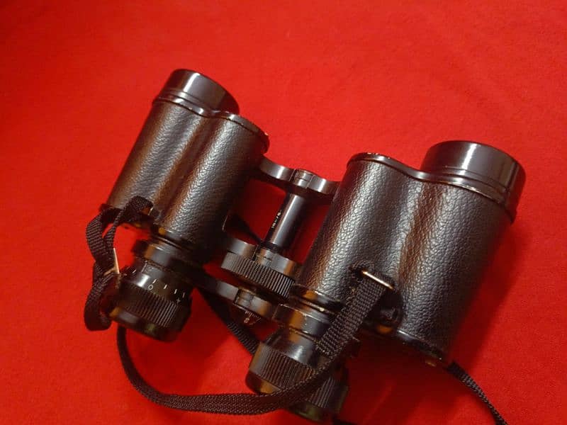 Binocular. WRAY  . London . 8x30 4