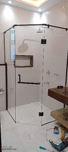 Glass shower cabins / shower cabins / shower doors 13