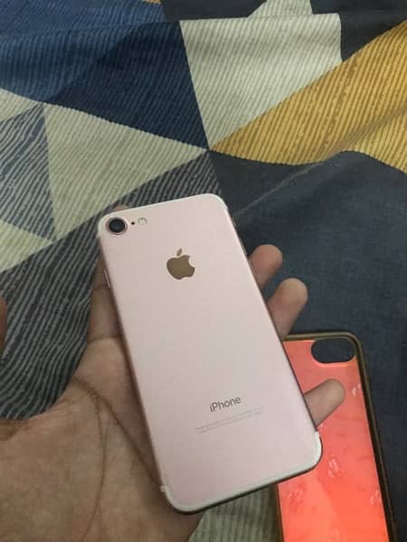 iPhone 7 128gb bilkul ok hai koi masla nhi hai 1