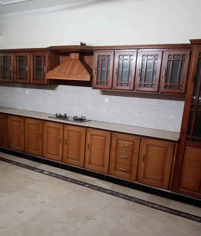 Upper portion for rent 4