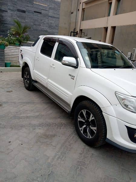 Toyota Hilux 2016 4