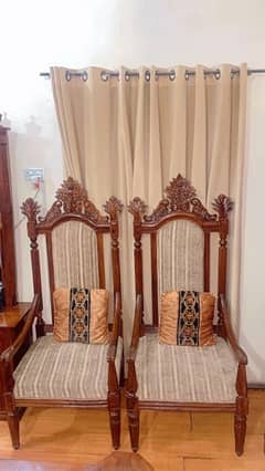 Room arm Chairs with table