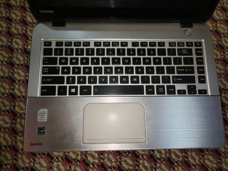 Tosheeba satellite E45T_A4100 laptop 3