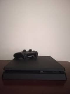 PS4 slim 1TB  with 1 controller