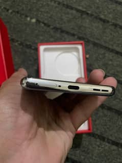 OnePlus ace 2 ( 16+4 Ram 256gb memory)