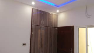 4marla new lower portion for rent 1bad attch bath tvl marble floring wood wark good loction