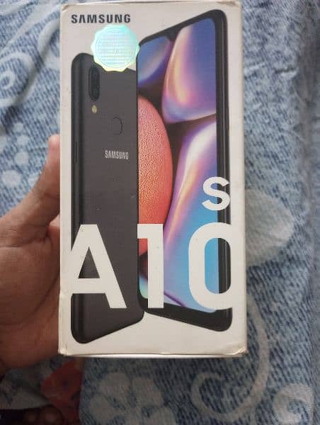 Samsung a10s model 2/32 memory finger bhi okay han 10