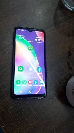 Samsung Galaxy A31 with 4gb ram and 128gb memory 10/10 condition 0
