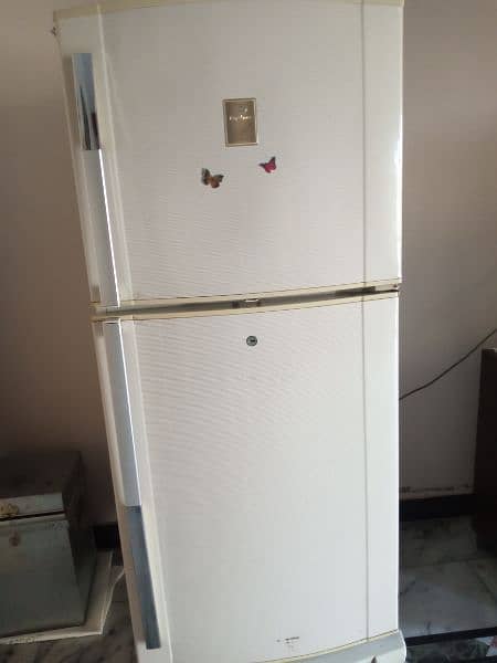 Dawlance single door fridge in good condition 1
