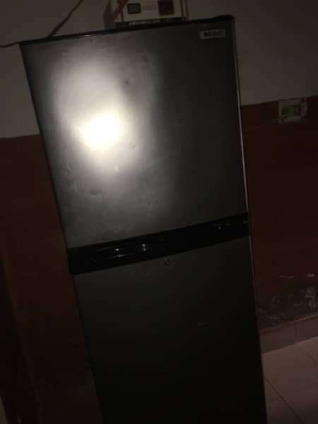 orient fridge arjent sell all working ok fridge 0