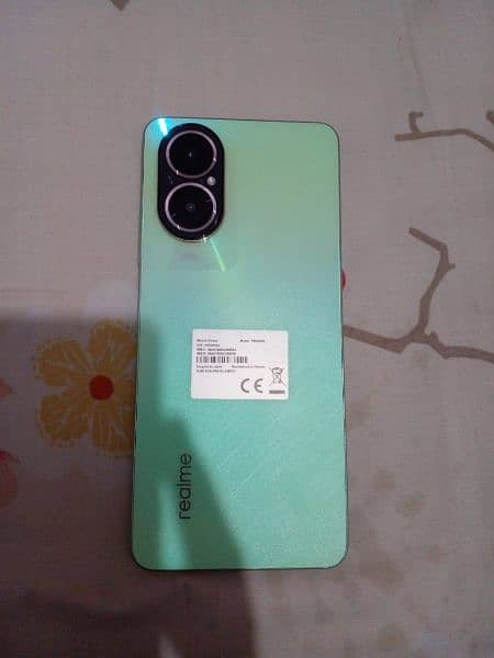 realme ç67.8 128 1