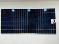 590w solar panal 0