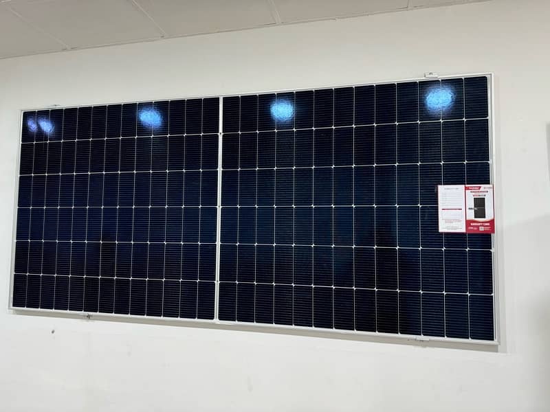 590w solar panal 1