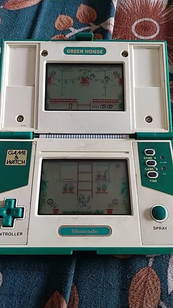 Nintendo game and watch 0