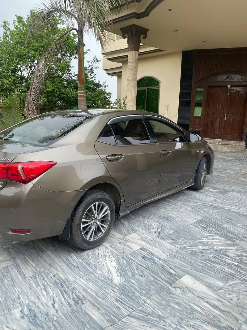 Toyota Corolla Altis 2016 3