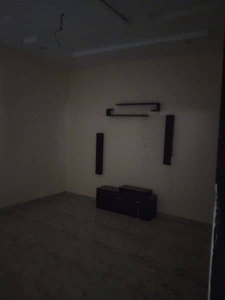 newly house for sale in,Gulshan Iqbal park ki back side room washroom 4