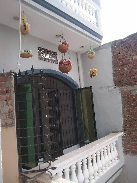 newly house for sale in,Gulshan Iqbal park ki back side room washroom 13