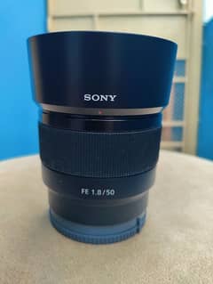 Sony 50mm full frame, excellent quality and result