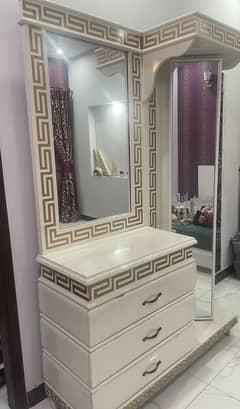 Dressing table/ white n gold/Dual mirror / Luxury furnit