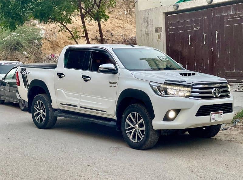 Toyota Hilux 2017 0