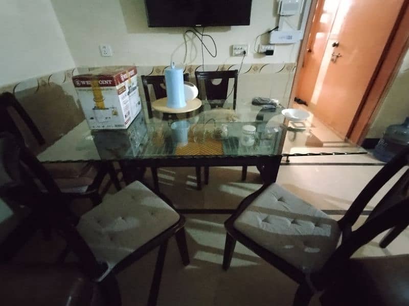 tempered glass top dinning table 3