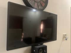 Sony FHD SLIM LED TV 32” up for sale