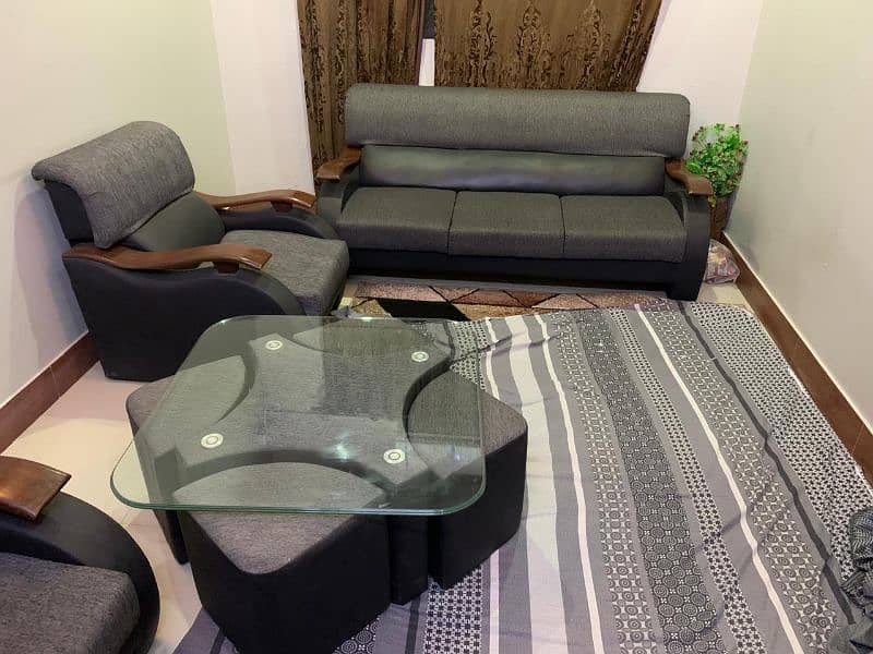 FULL SOFA SET 5 SEATER WITH TABLE NEW CONDITION HAIN 1