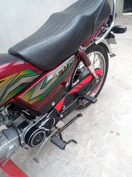 Honda CD 70cc model 2023/24 urgent for sale ha 4