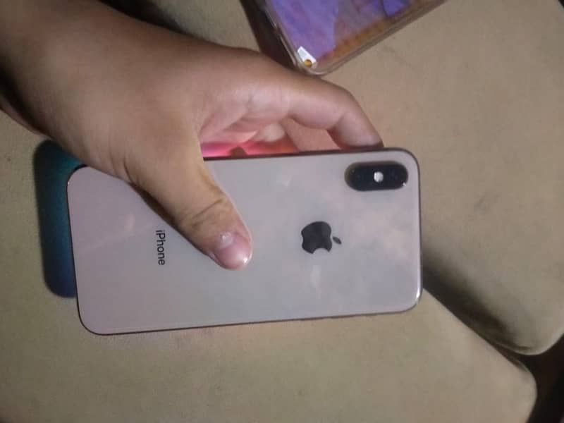 iPhone  xs 0