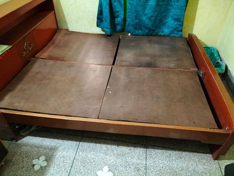 bed for sale. mazbot bna howa h. whatsap or cal,03098856568 1