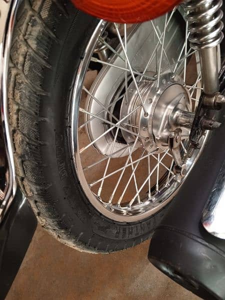 Honda 125 New condition 10