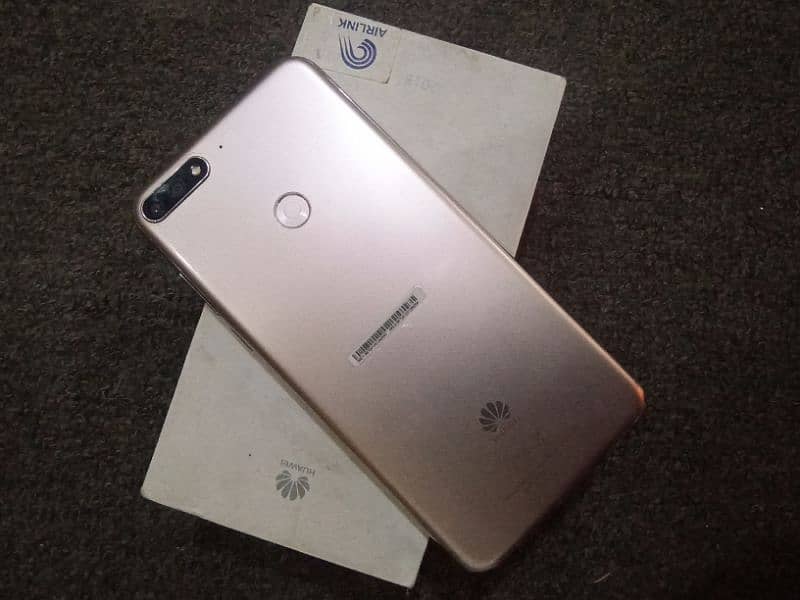 Huawei Y7 prime 2018 4