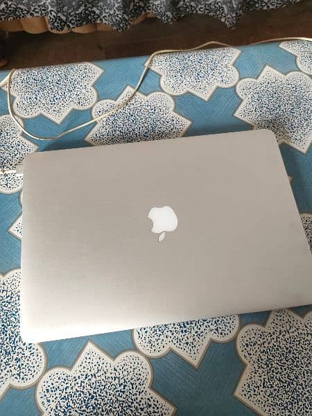 macbook pro 2015 in 15 inch 16gb/512gb 4