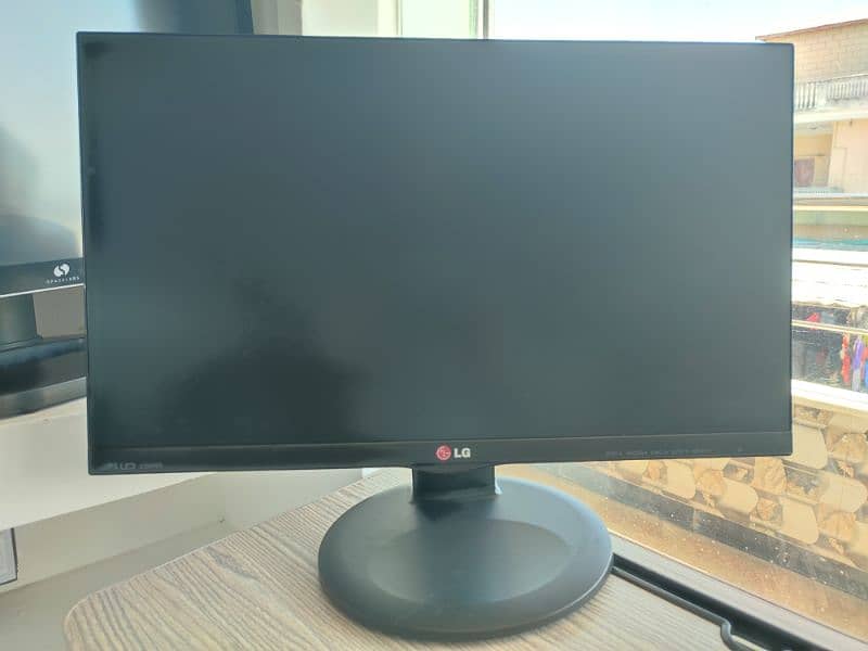 H. D. M. I and touch screen Monitors in wholesale price 4