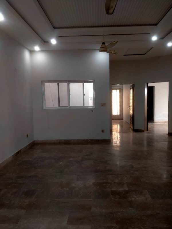 10 Marla Full House Available For Rent In IEP Engineers Town Sector A 18