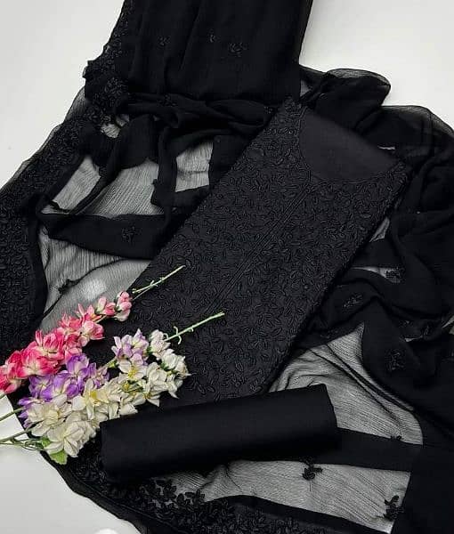 Black embroidery suit 0