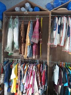 Clothes hanging reck in very good condition is available for sale