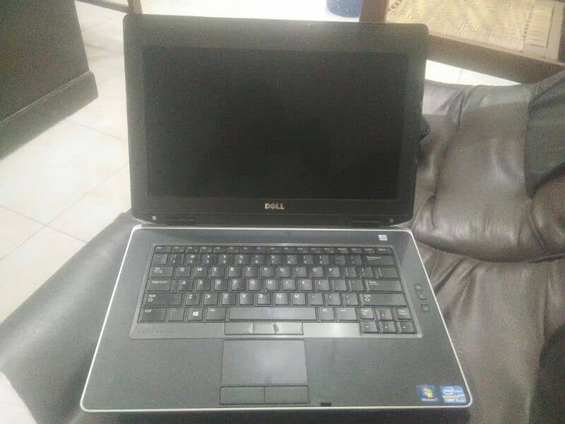 DELL LATITUDE E6430 core i5 3rd generation 6GB RAM  128SSD 320hdd 1