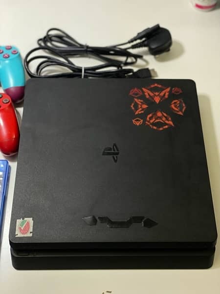 Ps4 slim 500 gb with original cables 2