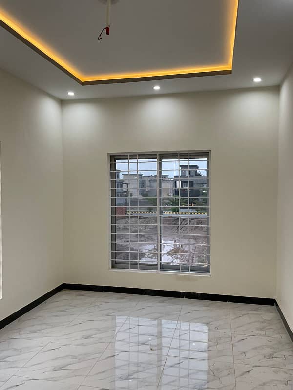 6 Marla Brand New Corner house For Sale And Direct Meeting With Owner In Park View City Lahore. 9