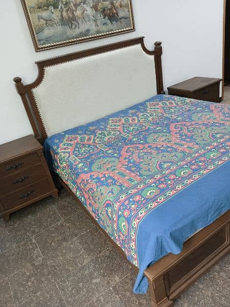 Koko bed set with side tables and dresser/ Mirror by CHENONE 3