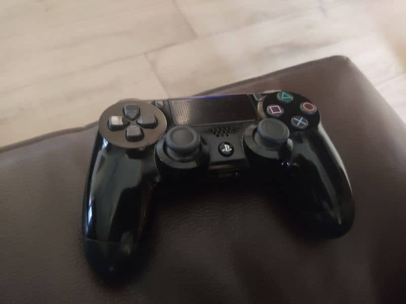 ps4 in good condition 1