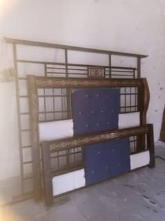 iron bed like new