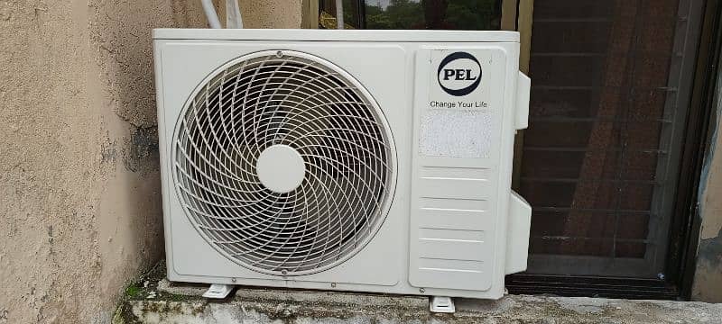 Pel Inverter 18K Saver T3 White 1.5 Ton 2