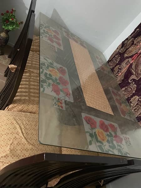 scratchless dinning table 2