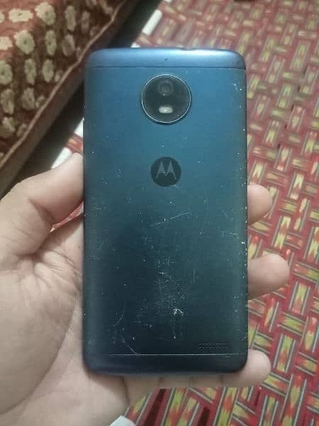 Im selling moto E4 Dual sim 1