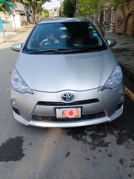 Toyota Aqua 2014 (03247607332) 1