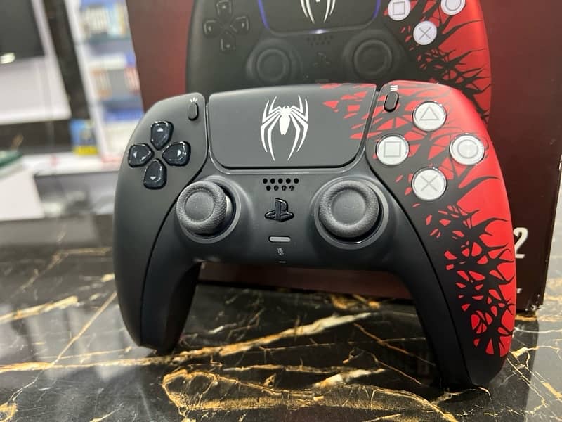 PS5 spiderman 2 edition controller 1