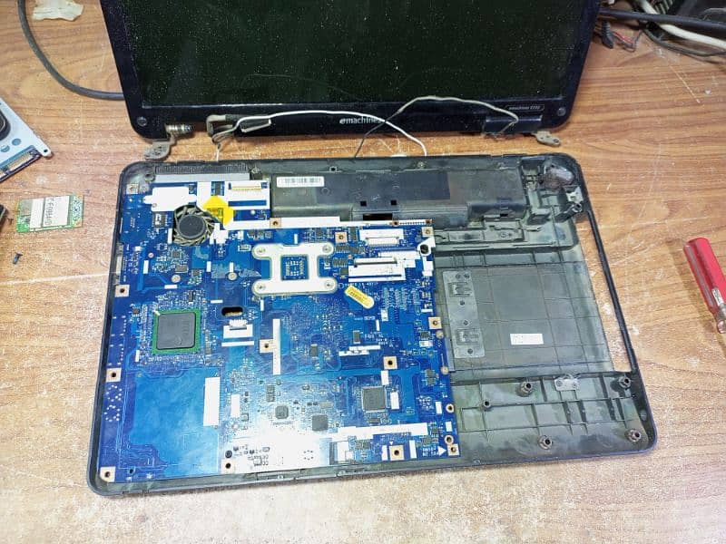 Computer Hardware Repair Shoo 8